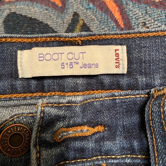 Levi’s Bootcut 515 jeans.  Size 8M Great condition! - Picture 3 of 4